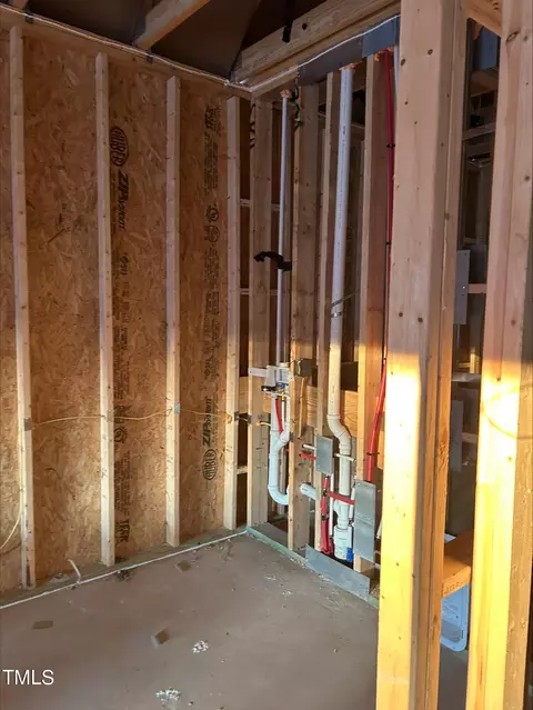 Bath - 2036 Kingman Rd, Durham, NC 27713 photo 2 of 5