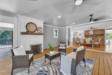 103 Longview Lake Dr, Raleigh, NC 27610