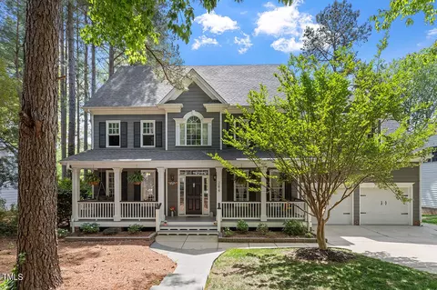 284 Elmcrest Dr, Holly Springs, NC 27540