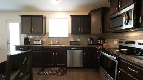517 Hidden Den Path, Wendell, NC 27591 photo 14