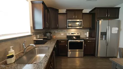 517 Hidden Den Path, Wendell, NC 27591 photo 12