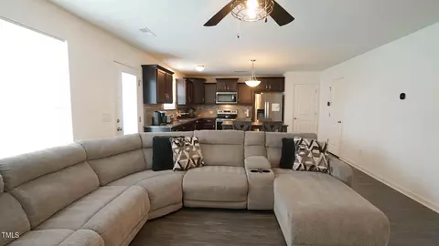 517 Hidden Den Path, Wendell, NC 27591 photo 9