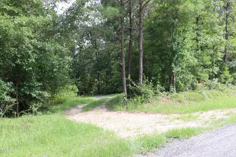 247 Farrar Dairy Rd, Lillington, NC 27546