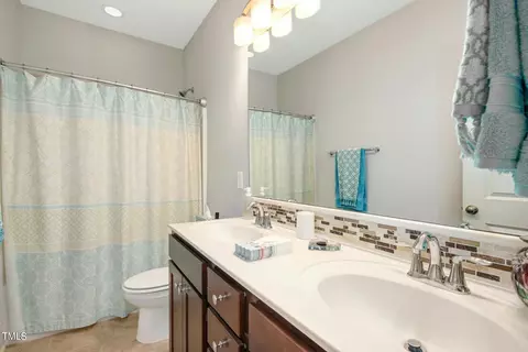 Bath - 806 Adeline Ct, Durham, NC 27713 photo 5 of 5