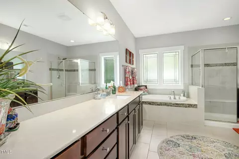 Bath - 806 Adeline Ct, Durham, NC 27713 photo 2 of 5