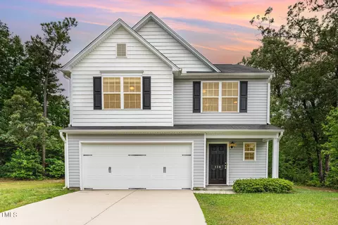 136 Hunterwood Pl, Benson, NC 27504
