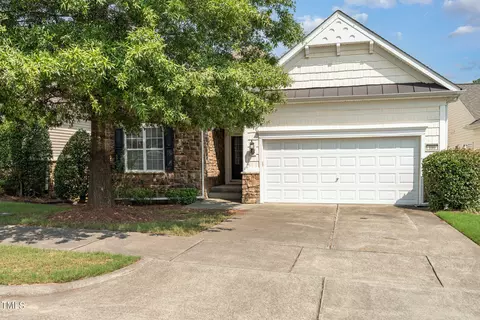110 Dowington Ln, Cary, NC 27519
