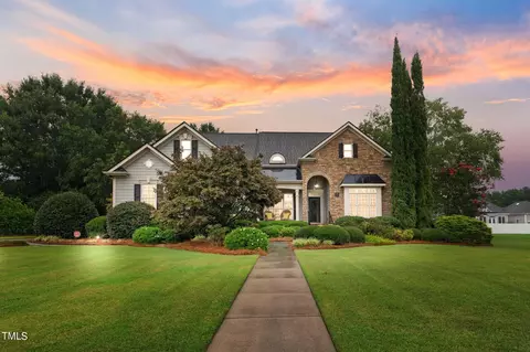 106 Windsor Dr, Dunn, NC 28334