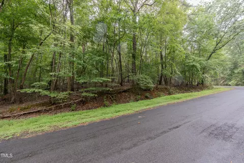 7001 Windover Dr, Durham, NC 27712 photo 4