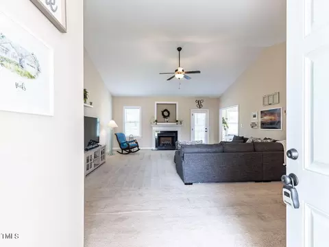 104 Willmont Ct, Benson, NC 27504 photo 8