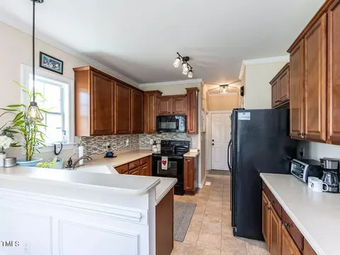 104 Willmont Ct, Benson, NC 27504 photo 11