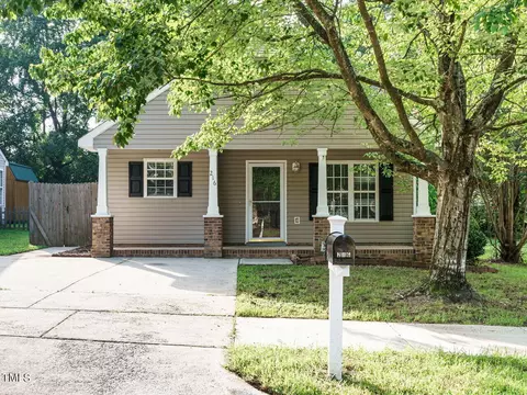 216 Highgate Cir, Wake Forest, NC 27587 photo 2