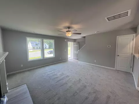321 Constellation Ct, Benson, NC 27504 photo 3