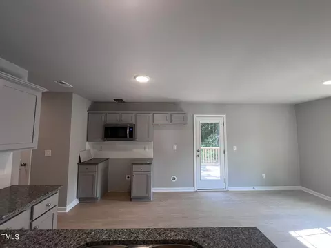 321 Constellation Ct, Benson, NC 27504 photo 10