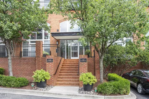 200 S Dawson St #203, Raleigh, NC 27601