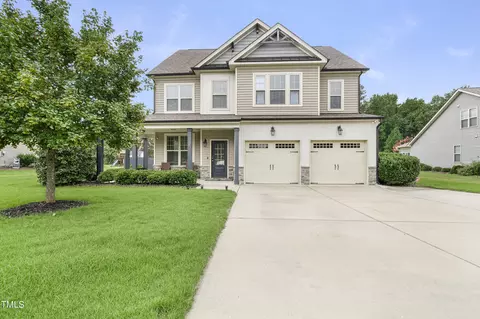 4089 Weavers Pond Dr, Zebulon, NC 27597