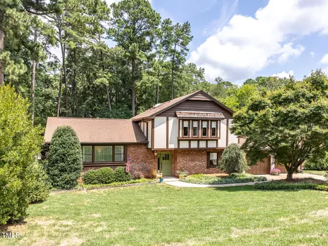 3104 Braddock Dr, Raleigh, NC 27612