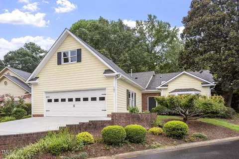 101 Prestwick Pl, Cary, NC 27511