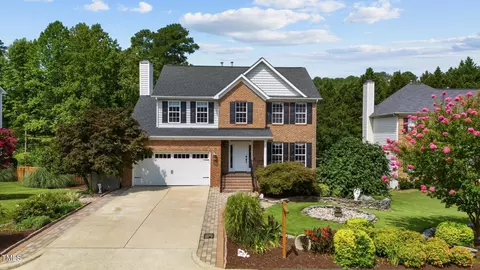 203 Breckenwood Dr, Cary, NC 27513
