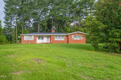 3370 Nc 96, Four Oaks, NC 27524