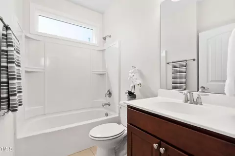 Bath - 509 Tuttle Rd, Durham, NC 27703 photo 3 of 3