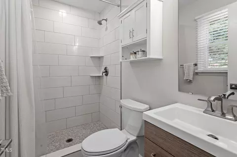 Bath - 1101 Paddock Dr, Raleigh, NC 27609 photo 2 of 4