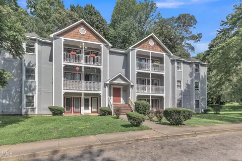 1320 Park Glen Dr #303, Raleigh, NC 27610