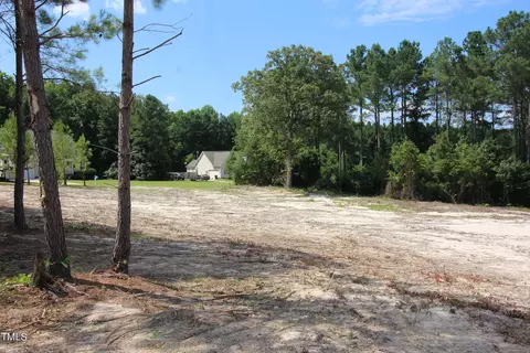 16 Ithica Ln, Bunnlevel, NC 28323 photo 3