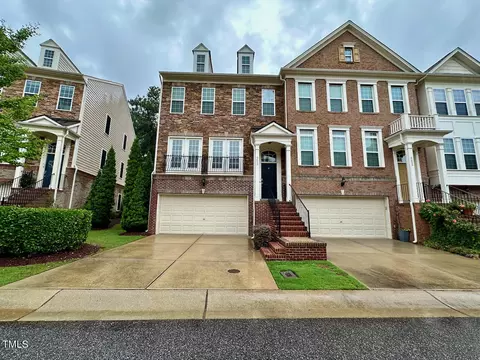 8623 Macedonia Lake Dr, Cary, NC 27518