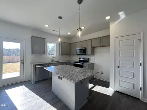Kitchen - 175 W Saltgrass Ln, Smithfield, NC 27577 photo 2 of 2