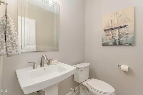 229 Robbins Rd, Durham, NC 27703 photo 14