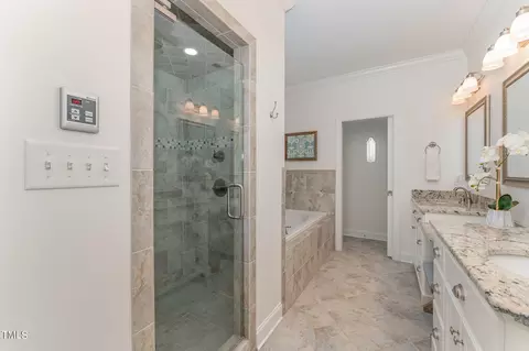 229 Robbins Rd, Durham, NC 27703 photo 12