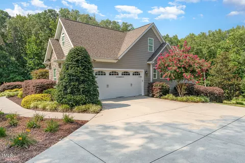 229 Robbins Rd, Durham, NC 27703 photo 2