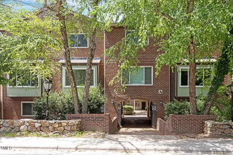 211 Church St #C7, Chapel Hill, NC 27516