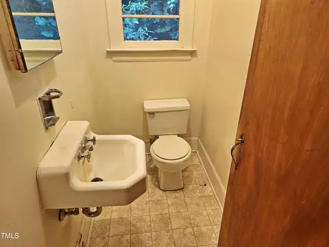 4811 Altha St, Raleigh, NC 27606 photo 8