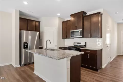 880 Rolling Flds Dr, Graham, NC 27253 photo 6
