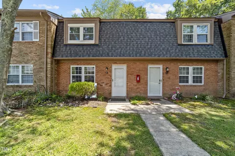 3907 F Pioneer Way, Greensboro, NC 27407