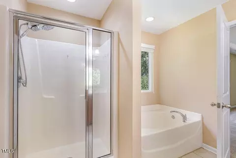413 Glenview Ln, Durham, NC 27703 photo 23