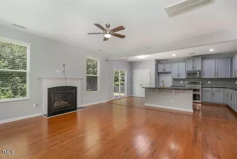 413 Glenview Ln, Durham, NC 27703 photo 10