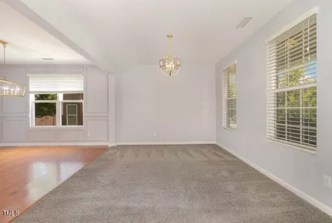 413 Glenview Ln, Durham, NC 27703 photo 6