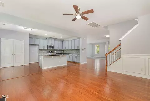 413 Glenview Ln, Durham, NC 27703 photo 11