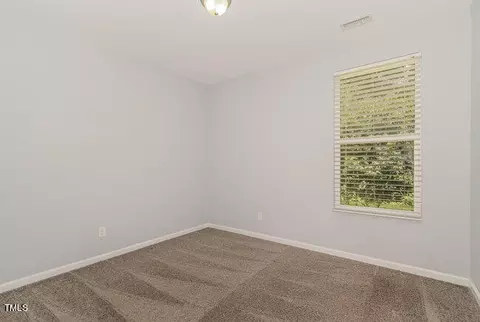413 Glenview Ln, Durham, NC 27703 photo 17