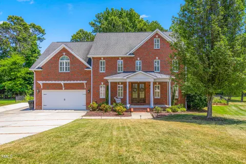 2304 Churchill Dr, Burlington, NC 27215