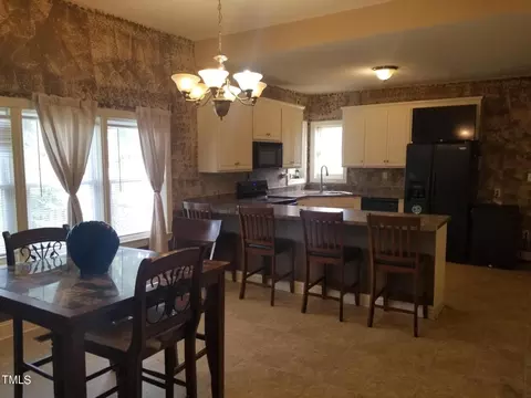 Dining - 1805 Lipscomb Rd E, Wilson, NC 27893 photo 3 of 4