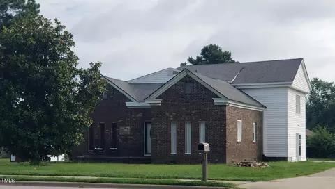 1805 Lipscomb Rd E, Wilson, NC 27893