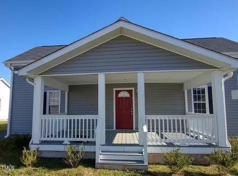 304 W Brooklyn St, Benson, NC 27504