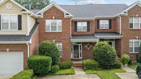 1517 Poets Glade Dr, Apex, NC 27523