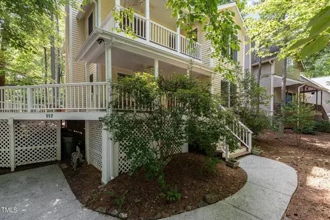 117 Creekview Cir, Carrboro, NC 27510