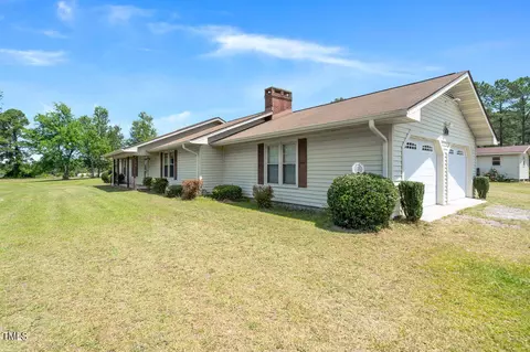71 Tulip Ln, Cameron, NC 28326