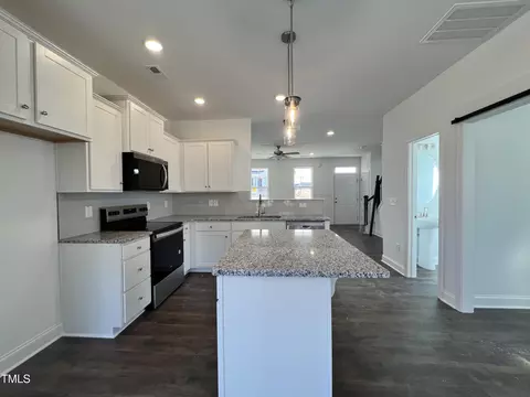 392 Longbow Dr, Middlesex, NC 27557 photo 2
